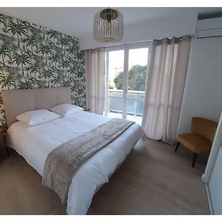 Renove A Juan Les Pins Avec Parking - Fr-1-252-198 Appartement Antibes