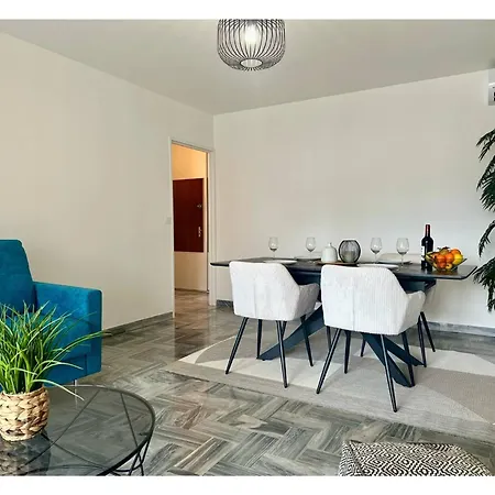 Apartment Renove A Juan Les Pins Avec Parking Antibes