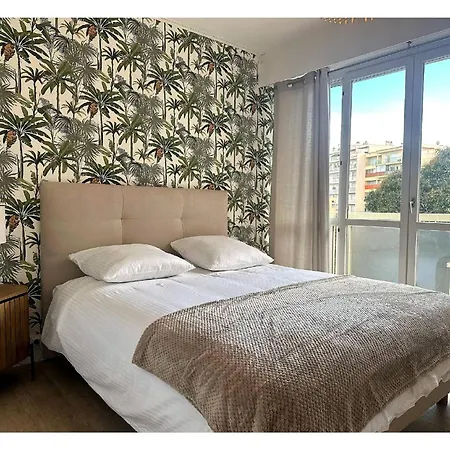 Renove A Juan Les Pins Avec Parking Apartment Antibes
