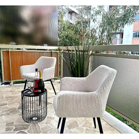 Appartement Renove A Juan Les Pins Avec Parking - Fr-1-252-198